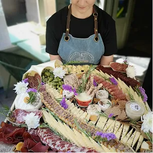 Création de plateaux de fromages et/ou charcuterie apéritifs, cocktails, réceptions et buffets à Levallois-Perret (92)